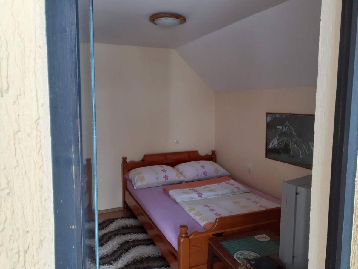 Appartement Smjestaj Na Selu,Porodica Gvozdenac à Sipovo Extérieur photo